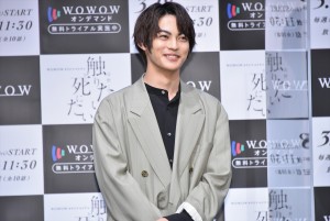 神尾楓珠、『WOWOWオリジナルドラマ 青野くんに触りたいから死にたい』完成報告会に登場