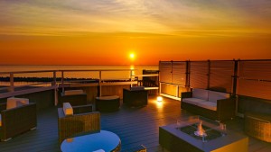 「夕日が見られる人気の旅館ランキング」発表！　1位は“バリ島”のような夕日楽しめる新潟の旅館