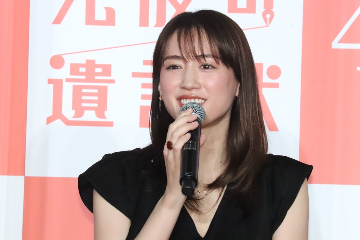 綾瀬はるかは「NGの引き出しが多い」　大泉洋が暴露　爆笑会見に