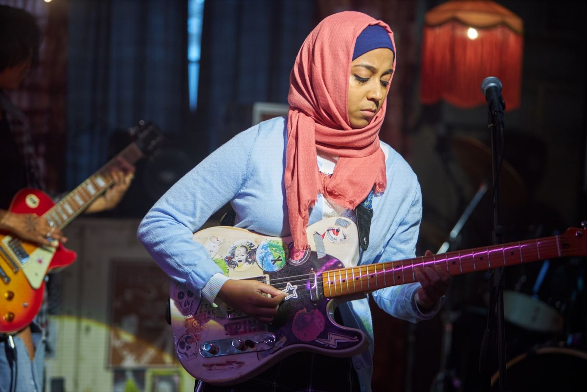 ムスリム女性パンクバンドの青春音楽コメディ『絶叫パンクス』　作品の魅力を熱く語るインタビュー映像解禁
