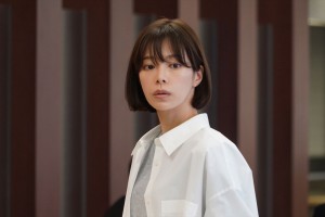 ドラマ『悪女（わる）～働くのがカッコ悪いなんて誰が言った？～』に出演する桜井ユキ