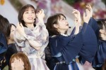 【写真】生田絵梨花、乃木坂10周年ライブにサプライズ登場　ファン7万人歓喜の驚き