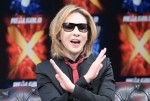 YOSHIKI、新製品「Real Gold X／Y」発表会に登場