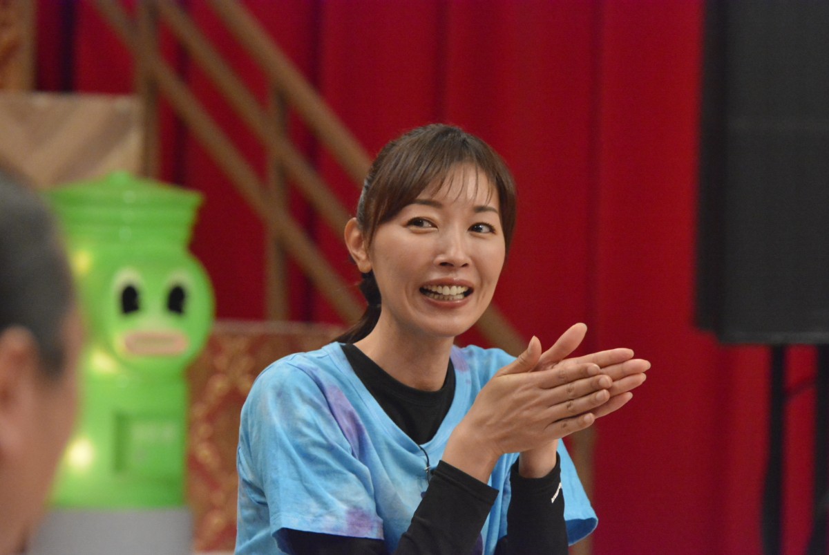 キャンプ好きNEWS小山、トイレ＆シャワー付きキャンプ場ですき焼き　松本人志「家おれよ！」