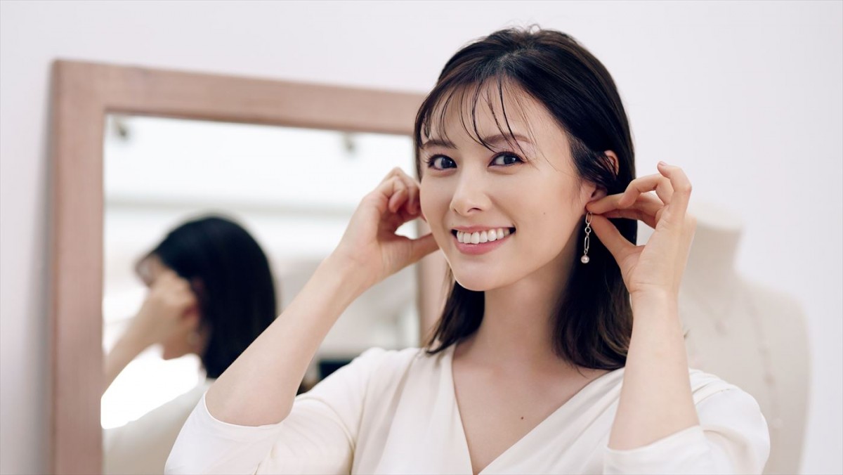 白石麻衣に20の質問、人生の転機も語る　ある一日に密着したMIKIMOTO新コンテンツ公開