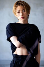 【写真】岩橋玄樹、「ar」に初登場で美腹筋を披露！　色気ダダ漏れな“大人いわち”に