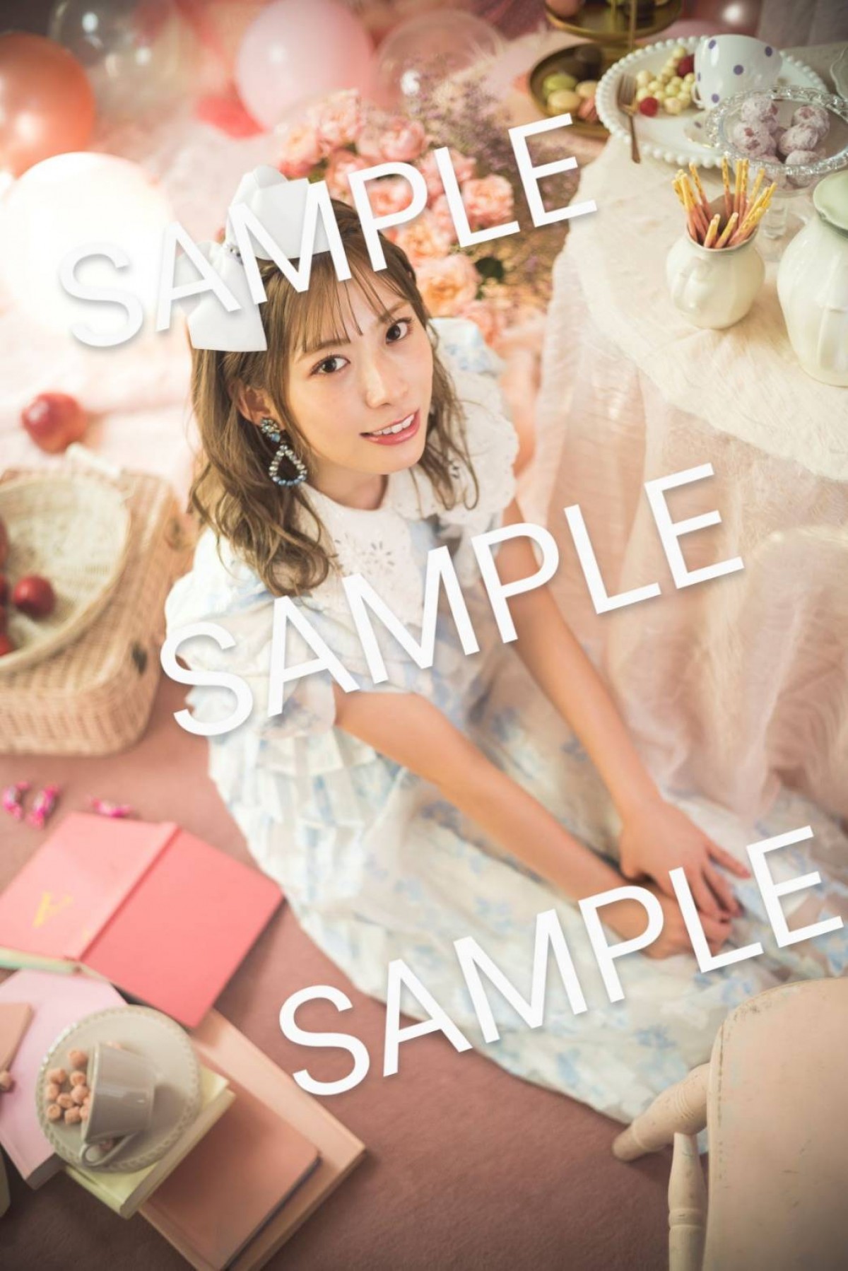 日向坂46・東村芽依1st写真集、店舗別特典ポストカード全13種類の絵柄を公開