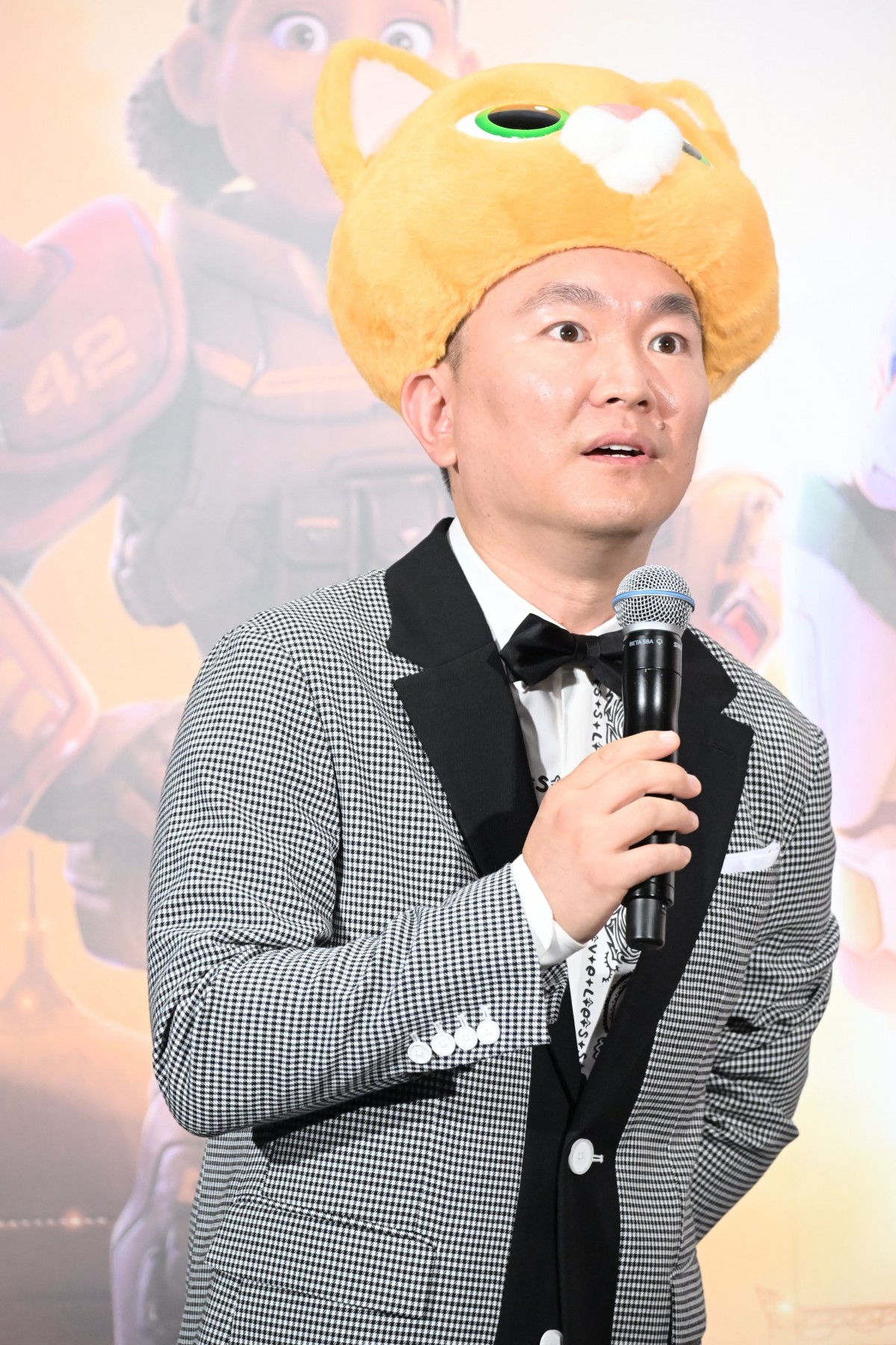 鈴木亮平、自分とバズの共通点は「アゴがしっかりしてるんです」