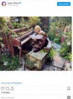 木村カエラと思い出のピアノ ※「木村カエラ」インスタグラム