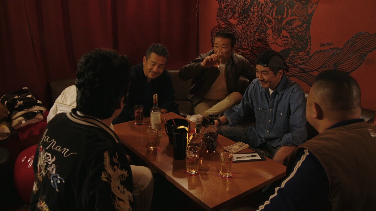 『ビーバップのおっさん』、白井光浩、清水宏次朗の場面写真公開　直江喜一からコメントも