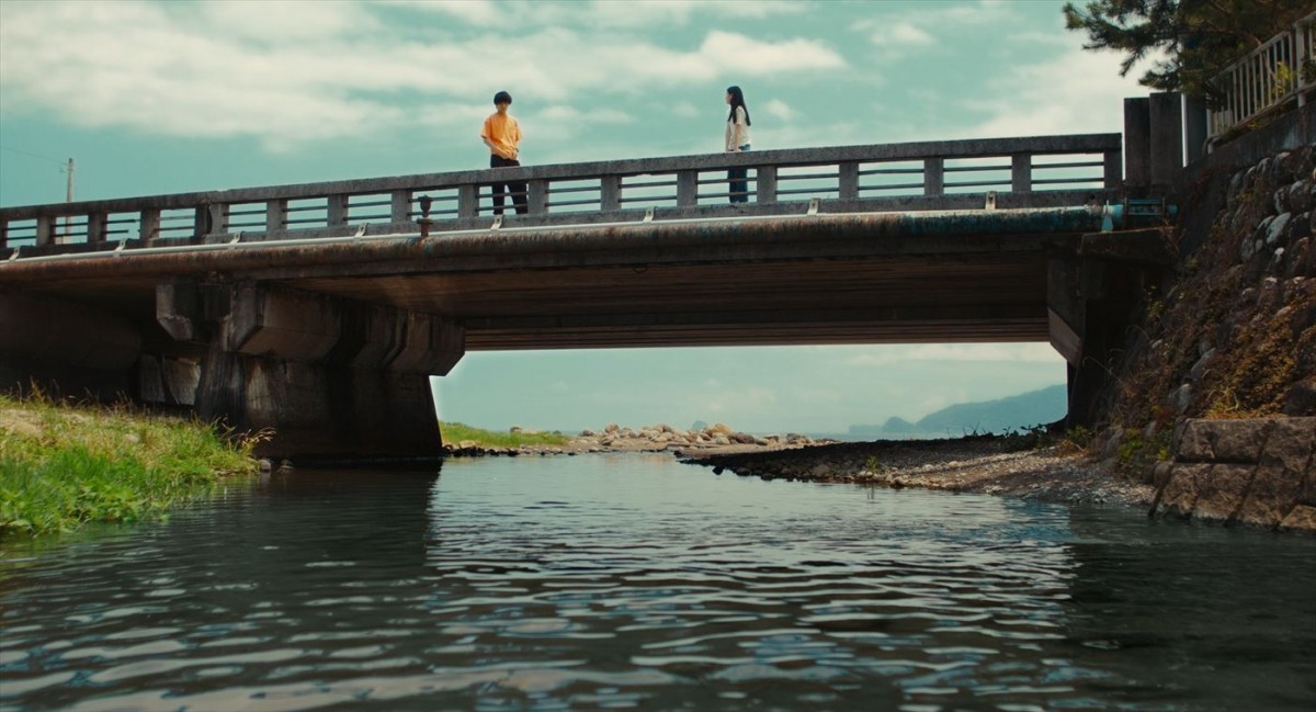 福地桃子主演映画『あの娘は知らない』に岡山天音らが出演　作品のキーとなる場面写真公開