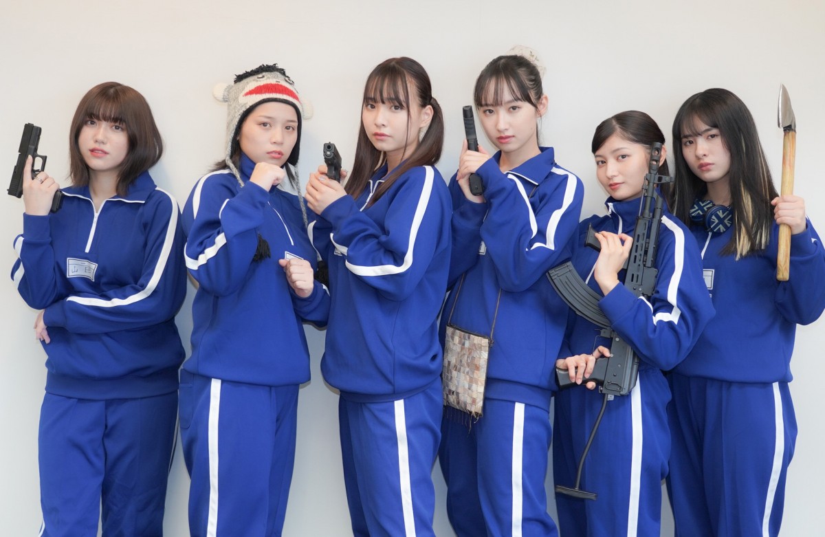 (左から)和泉芳怜、山岡雅弥、天野きき、辻優衣、大島璃乃、内藤花恋