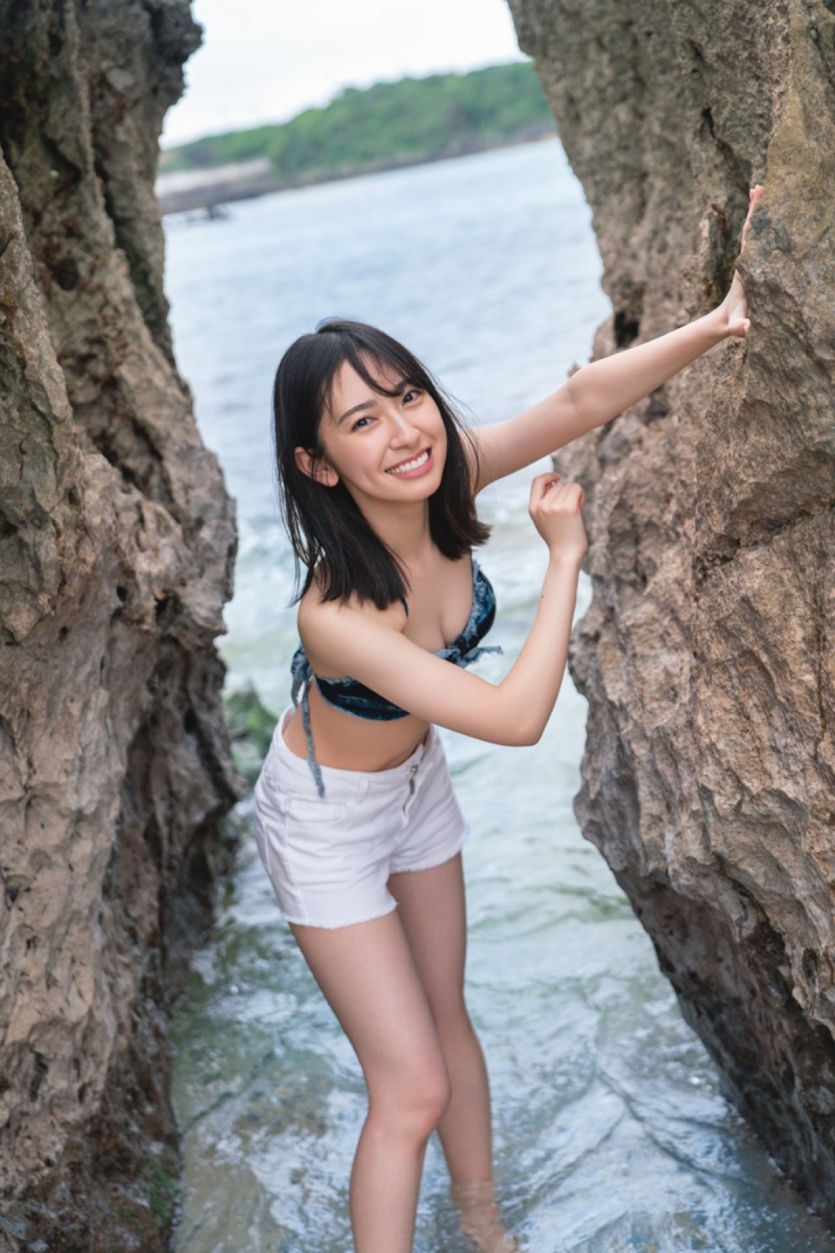 日向坂46・金村美玖、水着姿を初公開　デニム水着＆白ショートパンツでキュートに