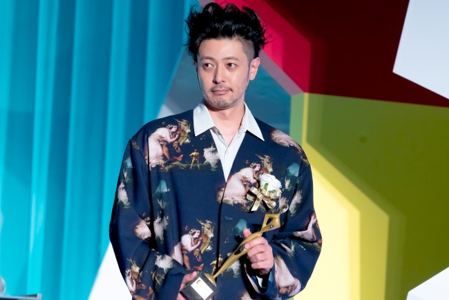 『東京ドラマアウォード 2022』授賞式に登壇したオダギリジョー
