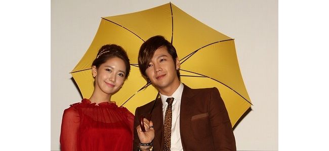 チャン グンソク ユナ 少女時代 ラブレイン 来日プロモで2ショット相々傘 12年7月24日 海外ドラマ ニュース クランクイン チャン グンソク ユナ 少女時代 ラブレイン 来日プロモで2ショット相々傘 12年7月24日 海外ドラマ ニュース クランクイン