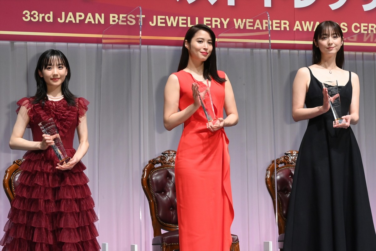 広瀬アリス、「仕事の充実、心の充実が人を輝かせる」　芦田愛菜＆佐々木希と美の競演