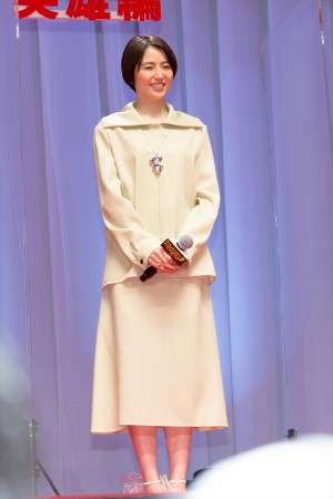 長澤まさみ、映画『コンフィデンスマンJP　英雄編』ワールドプレミアに登場
