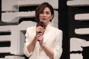 米倉涼子、Netflixシリーズ『新聞記者』ワールドプレミアイベントに登場