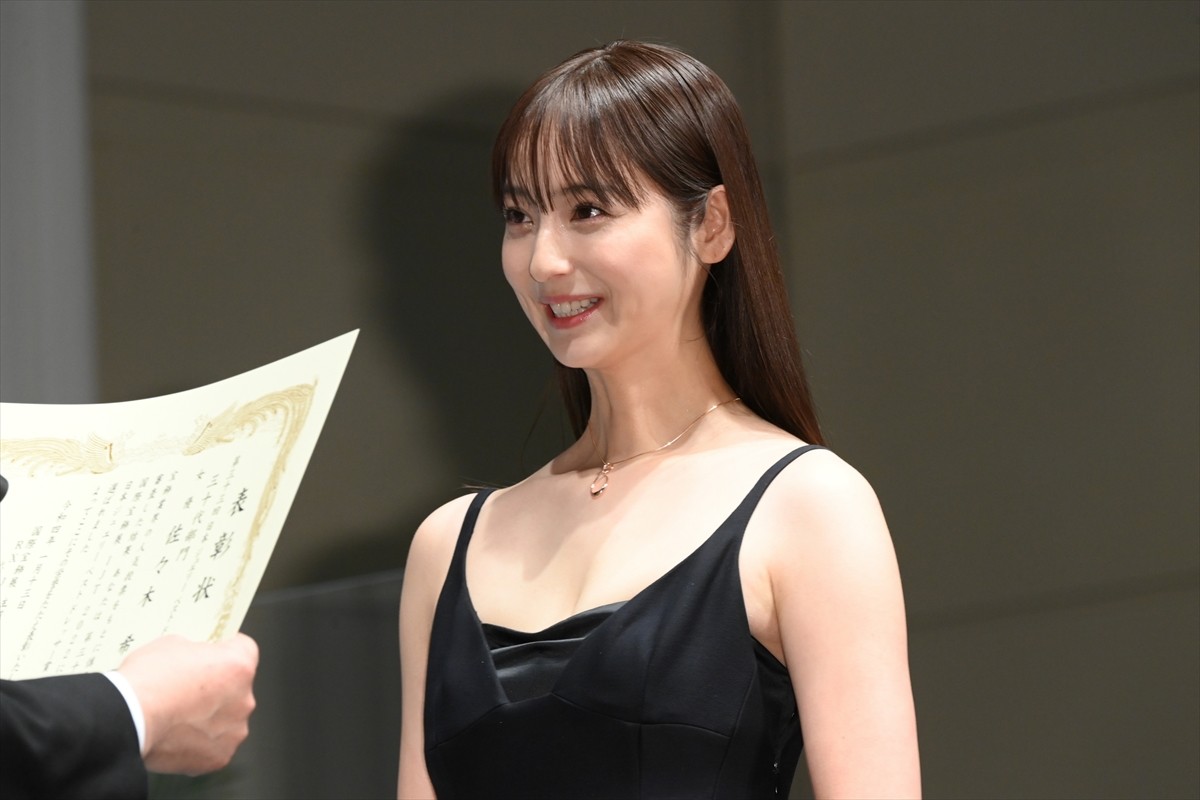 広瀬アリス、「仕事の充実、心の充実が人を輝かせる」　芦田愛菜＆佐々木希と美の競演