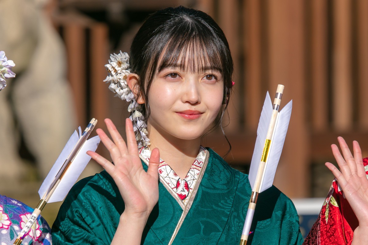 乃木坂46・久保史緒里ら“新・花の2001年組”が新成人　振袖姿お披露目