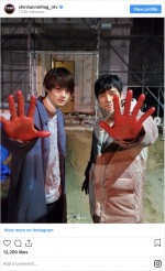 （左から）佐野勇斗、西島秀俊　※ドラマ『真犯人フラグ』公式インスタグラム