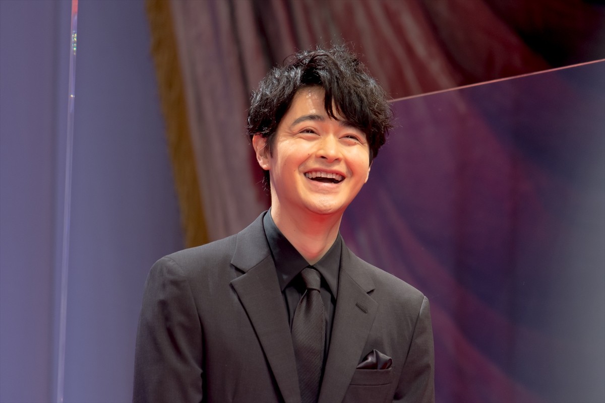 長澤まさみ、“魔性の女”を演じた生田絵梨花は「セクシーでかわいくて、みんながメロメロ」