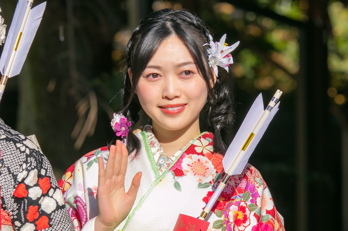 乃木坂46・久保史緒里ら“新・花の2001年組”が新成人　振袖姿お披露目