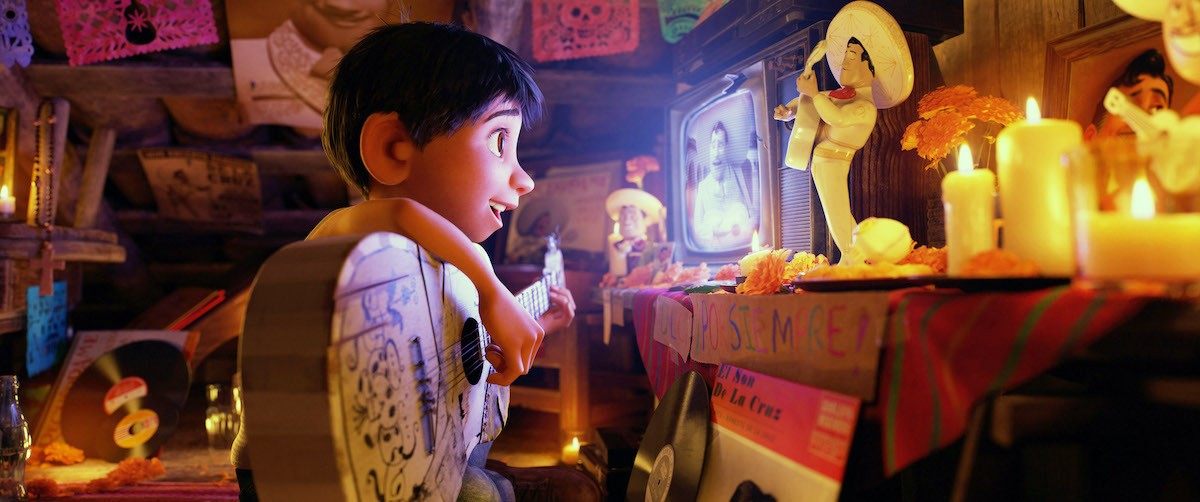 『リメンバー・ミー』は、なぜ泣ける？　“夢と家族”の両方を諦めない物語がポイントに