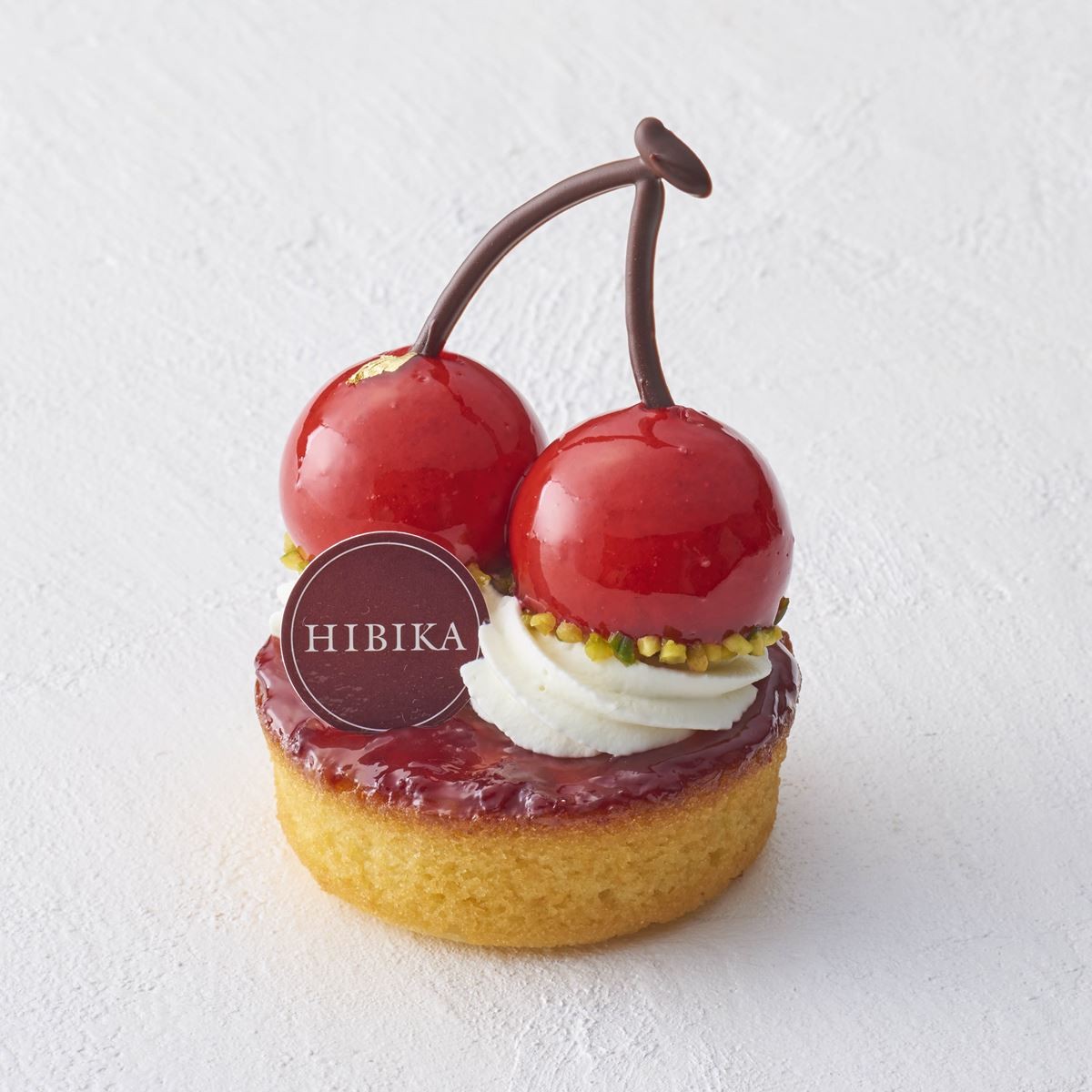 「HIBIKA」春のケーキを発売！