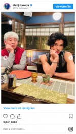 （向かって左から）柳家喬太郎、武田真治　※「武田真治」インスタグラム