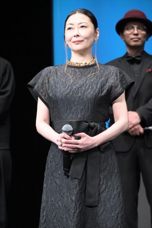 中山美穂、映画『死刑にいたる病』完成披露試写会に登場