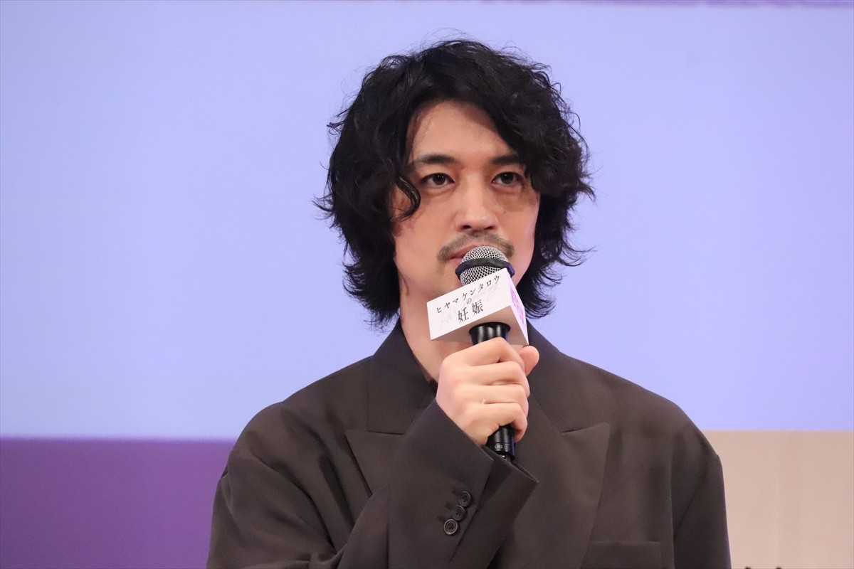 斎藤工、初の“妊婦”役は「普段、見ている景色が変わりました」