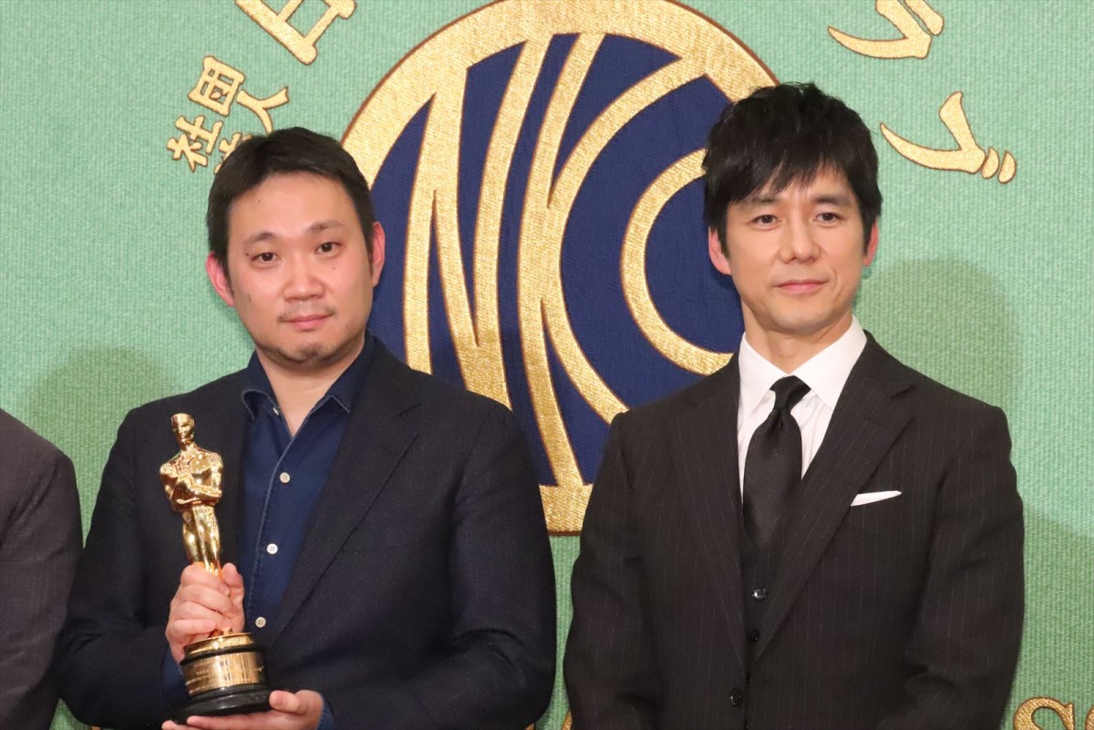 映画『ドライブ・マイ・カー』アカデミー賞受賞記念 凱旋記者会見に出席した(左から)山本晃久プロデューサー、濱口竜介監督、西島秀俊