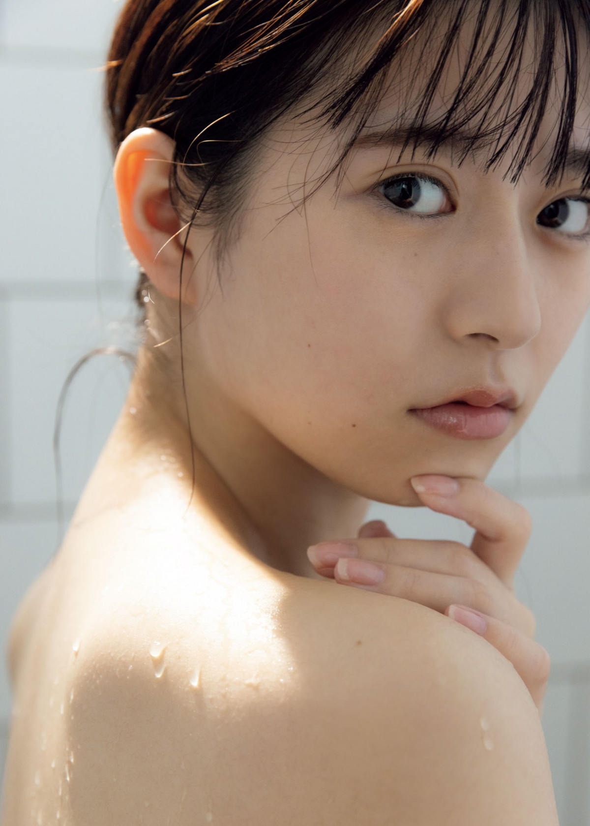 「リルネード」桐原美月19歳、若さ弾けるフレッシュなグラビア