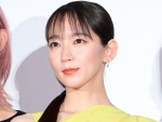 映画『ホリック xxxHOLiC』初日舞台あいさつに登壇した吉岡里帆