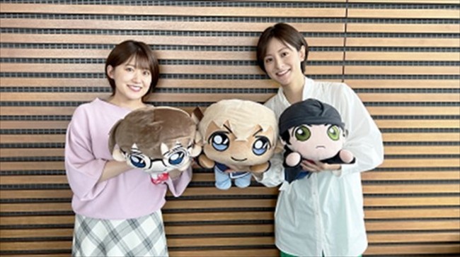 「名探偵コナン」愛あふれるトークを展開する（左から）尾崎里紗アナウンサー、徳島えりかアナウンサー