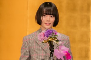 杉咲花、「第30回橋田賞」授賞式に登場