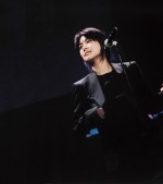 『ZARD LIVE 2004「What a beautiful moment Tour」Full HD Edition』よりZARD・坂井泉水