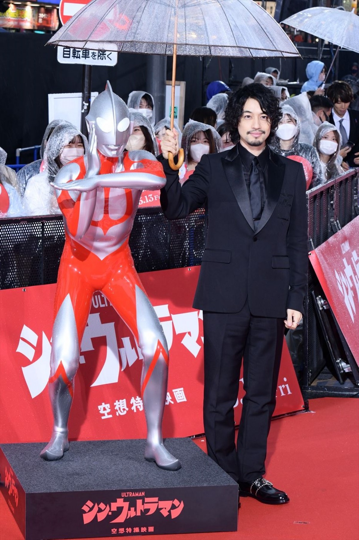 斎藤工、『シン・ウルトラマン』は「言語化できないすばらしさ」　長澤まさみらとレッドカーペットに登場