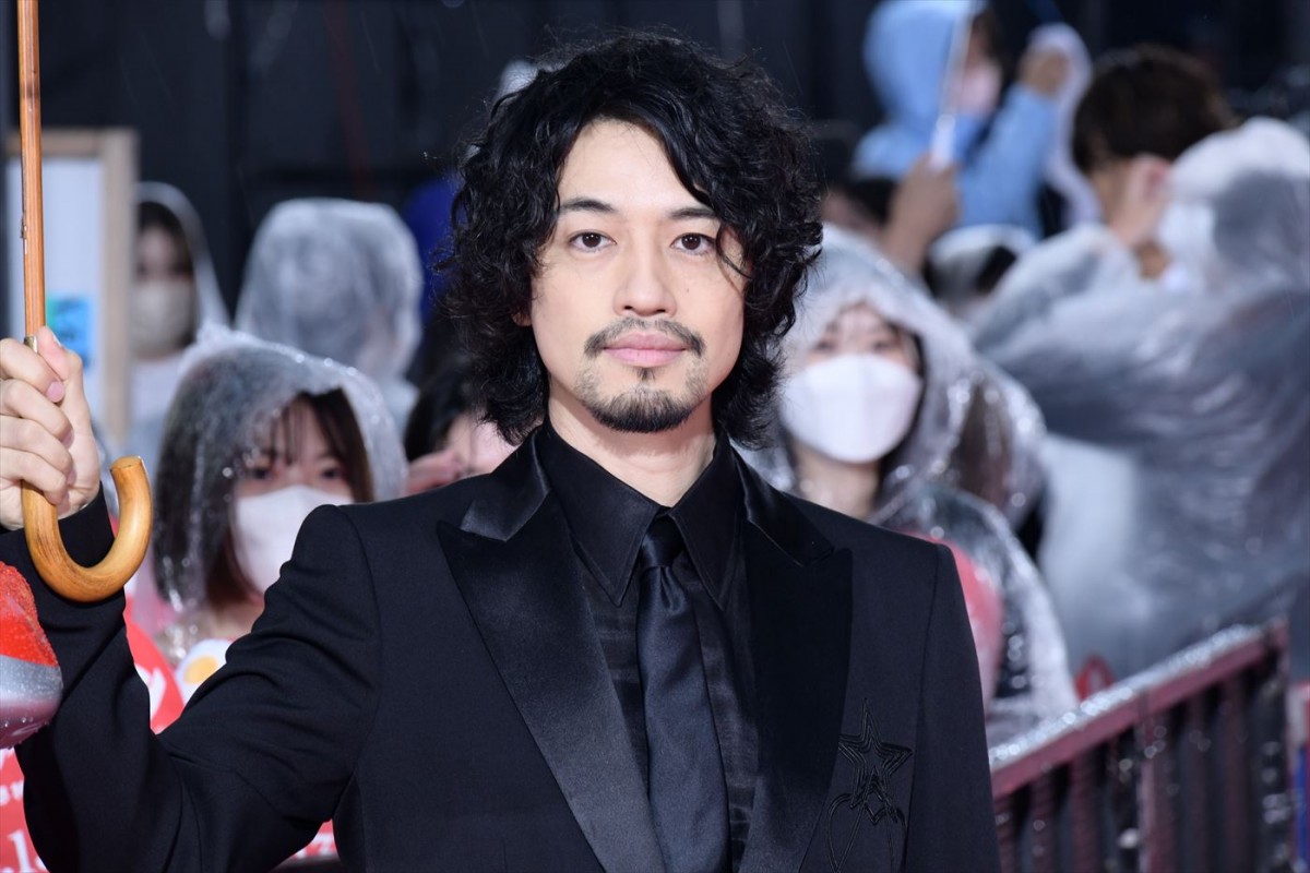 斎藤工、『シン・ウルトラマン』は「言語化できないすばらしさ」　長澤まさみらとレッドカーペットに登場