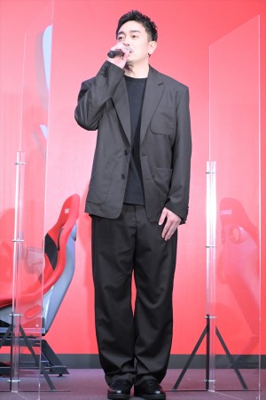 青柳翔、映画『ALIVEHOON アライブフーン』完成報告イベントに登場