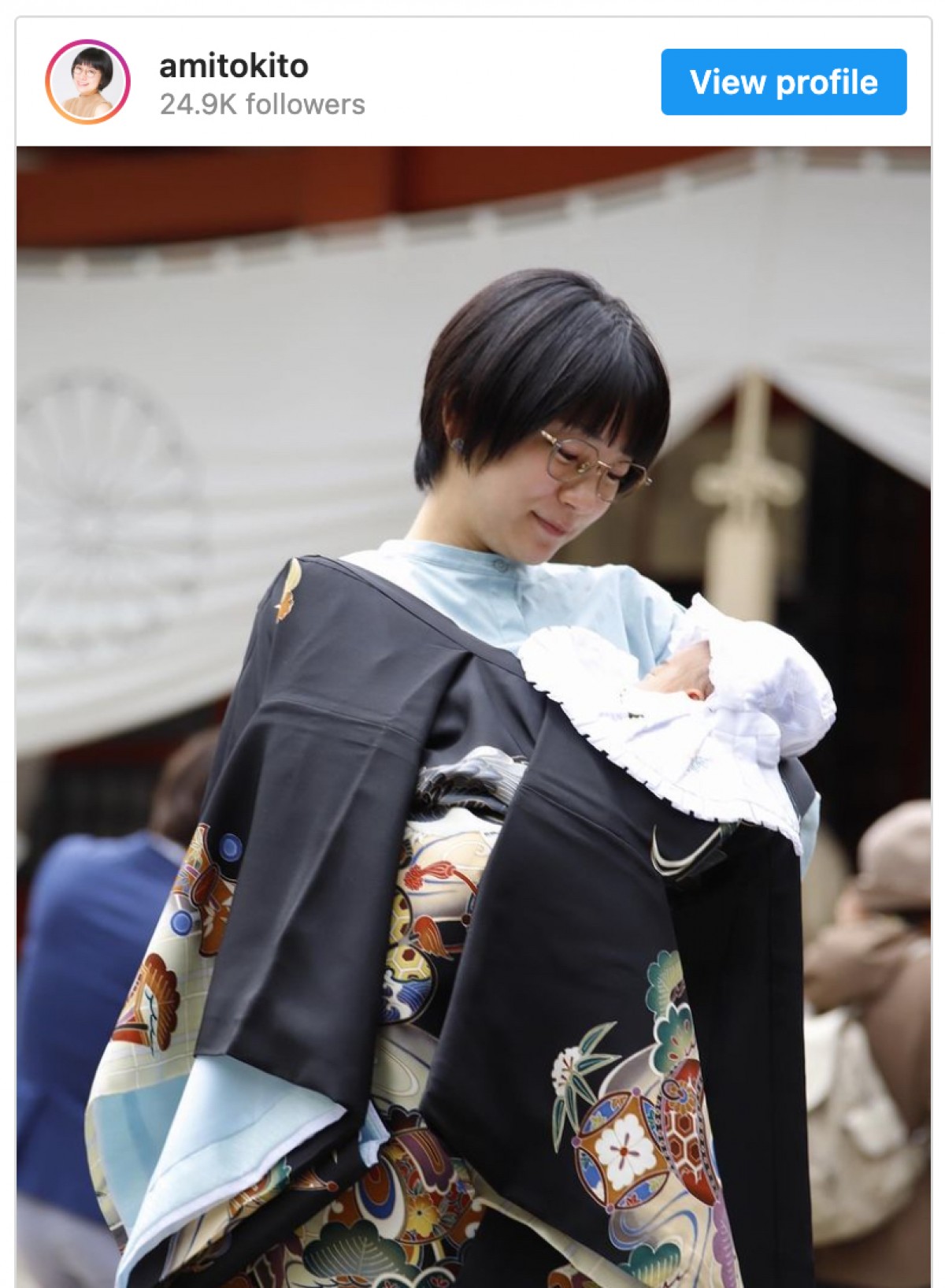 元祖メガネっ子アイドル・時東ぁみ、第一子のお宮参りショットに反響　「優しいママの表情」