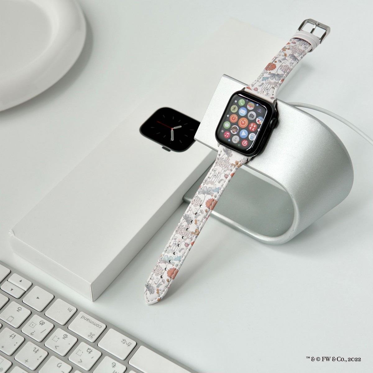 「ピーターラビットApple Watchバンド」2022