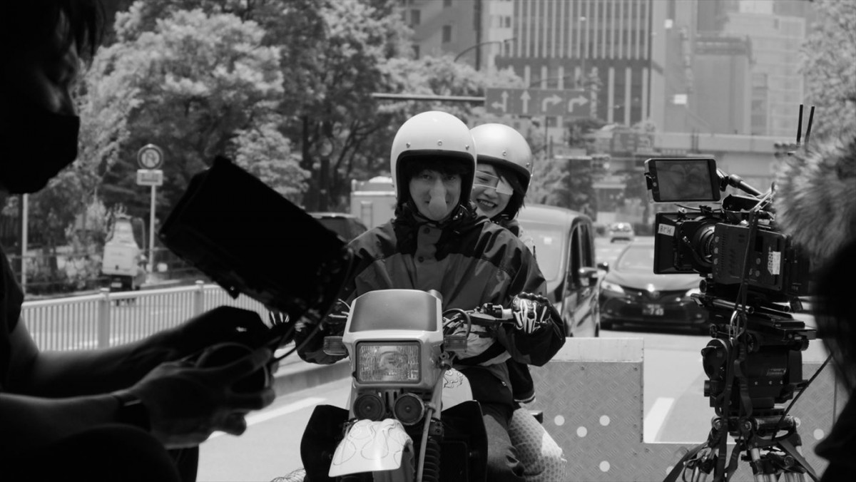 永山瑛太×川栄李奈×主題歌・藤井フミヤ『半透明なふたり』公開、メイキング写真＆インタビュー映像到着