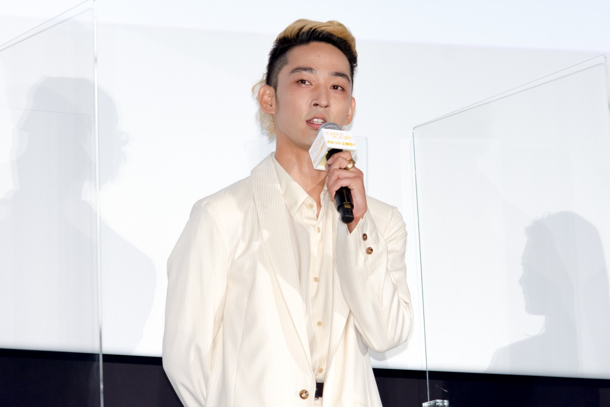 Snow Man岩本照、舞台あいさつ欠席でメッセージ　命日のジャニーさんへの思いも