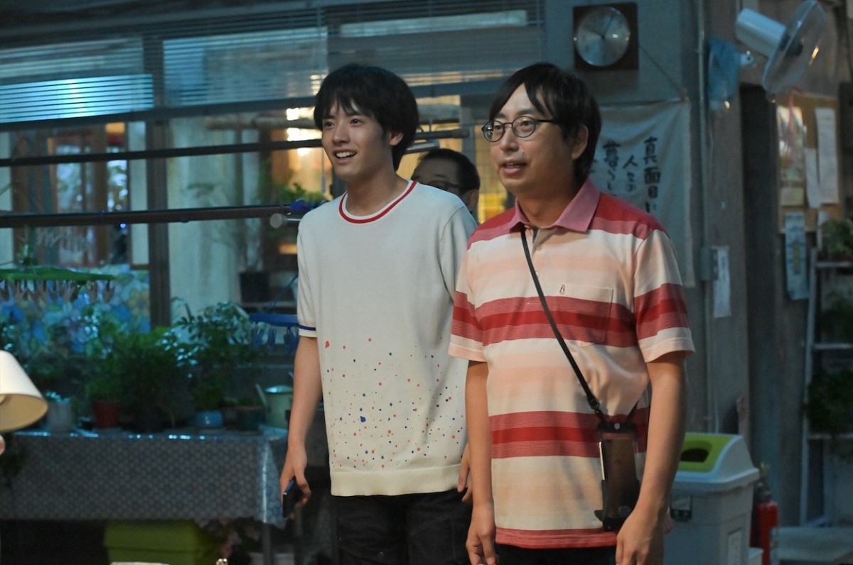 『石子と羽男』はしゃぐ“羽男”中村倫也と照れる“大庭”赤楚衛二に悶絶「かわいいが渋滞！」