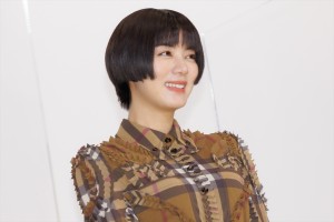 池田エライザ、映画『ハウ』公開記念舞台あいさつに登場