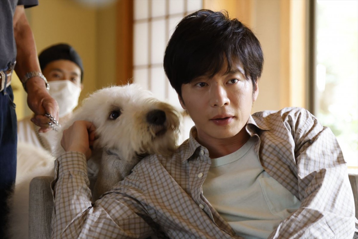 田中圭ら、俳優犬ベックのかわいすぎるNGにメロメロ　映画『ハウ』現場オフショット映像到着