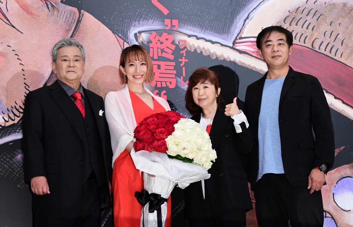 映画『ONE PIECE FILM RED』初日舞台あいさつに登壇した(左から)池田秀一、名塚佳織、田中真弓、谷口悟朗監督