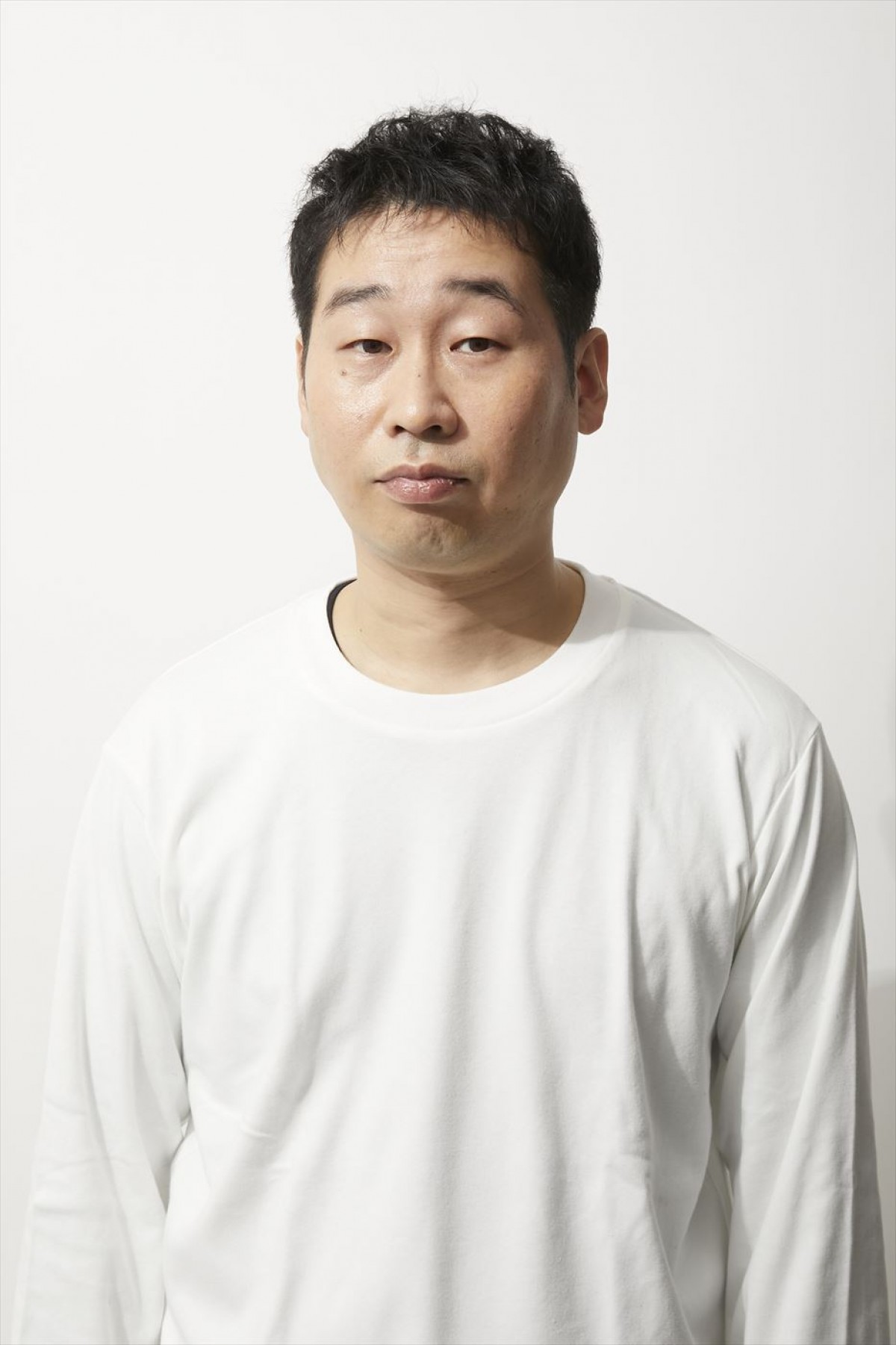 滝藤賢一主演『ひみつのなっちゃん。』、渡部秀＆前野朋哉の劇中ドラァグクイーンドレス姿公開